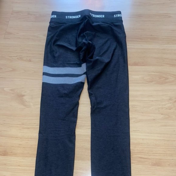 Unavailable- STRONGER Leggings - Picture 5 of 9